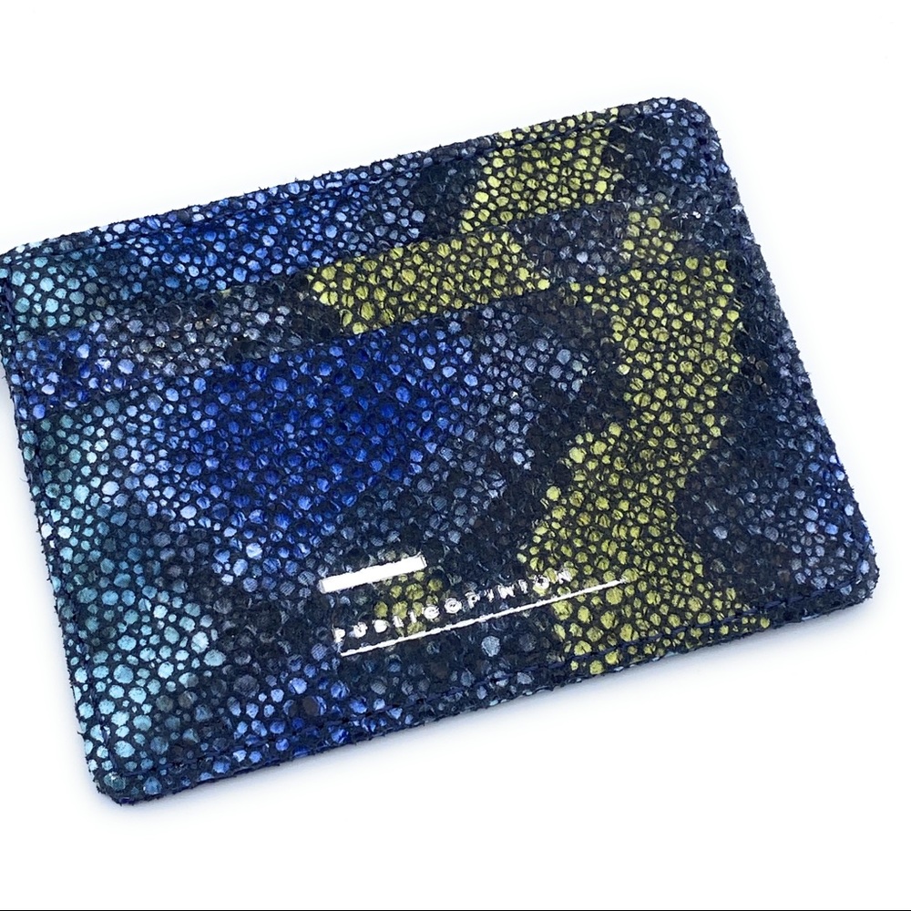 Public Opinion Card Holder